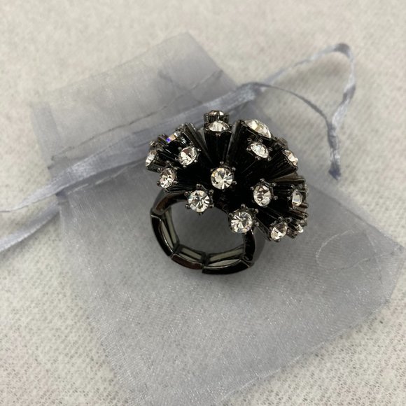 Statement Costume Ring - Picture 2 of 7